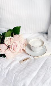 Preview wallpaper coffee, cup, roses, bouquet, aesthetics