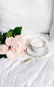 Preview wallpaper coffee, cup, roses, bouquet, aesthetics