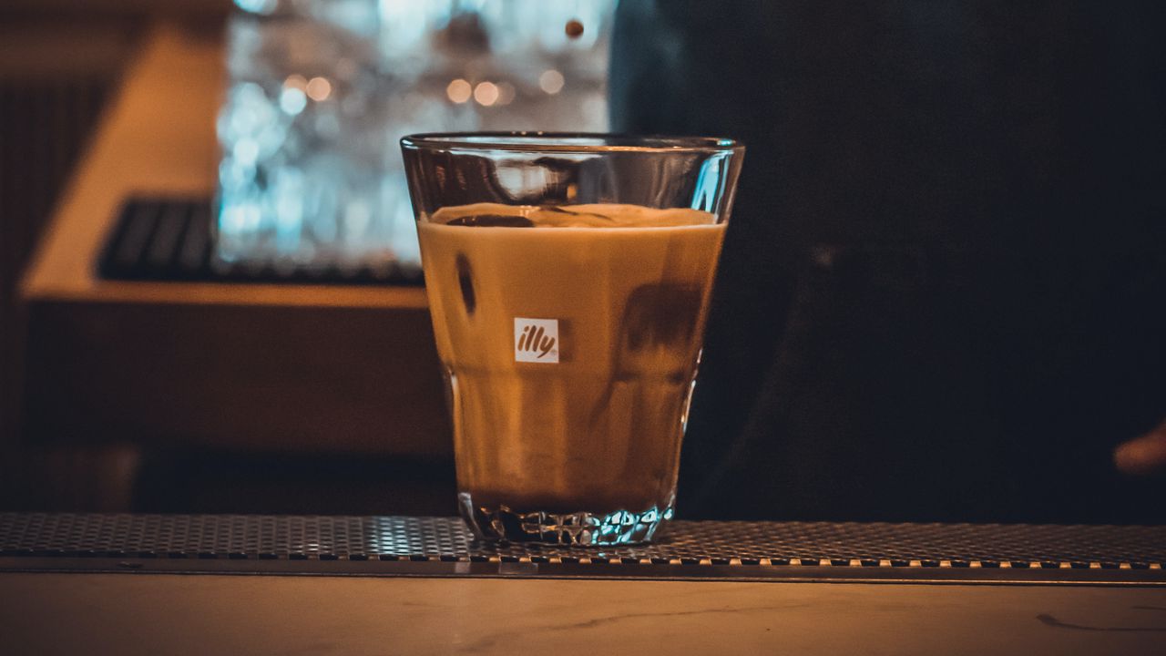 Wallpaper coffee, drink, glass, bartender