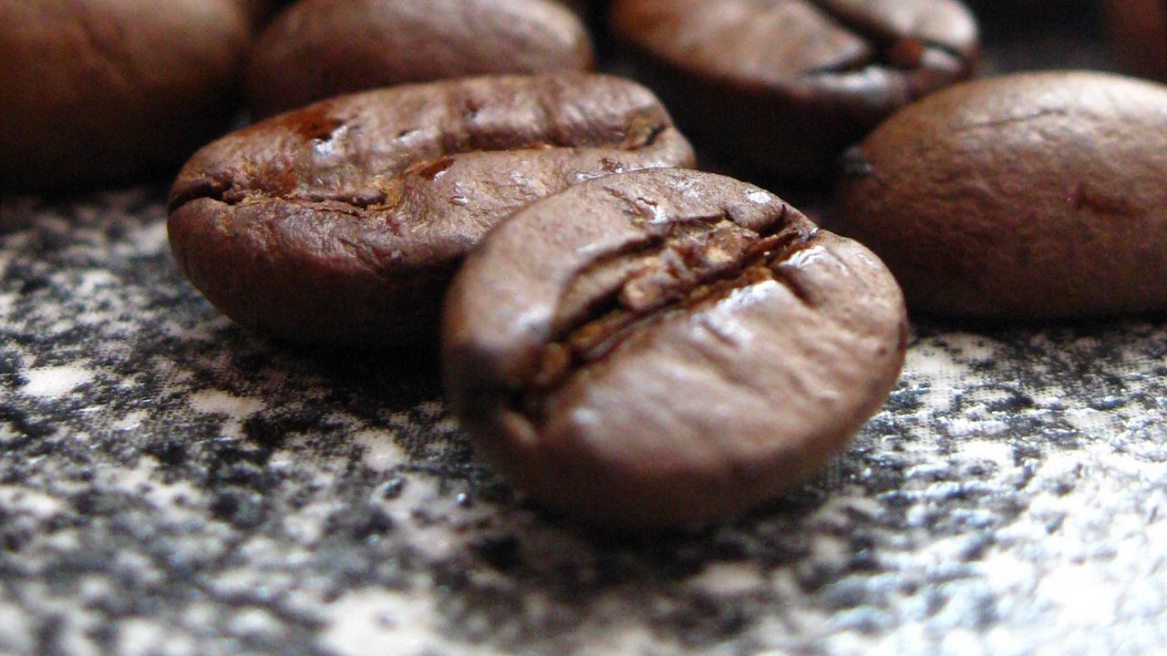 Wallpaper coffee, grains, macro, brown, blur