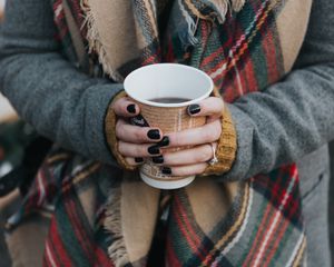 Preview wallpaper coffee, hand, glass, scarf