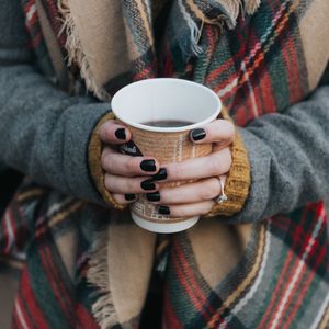 Preview wallpaper coffee, hand, glass, scarf