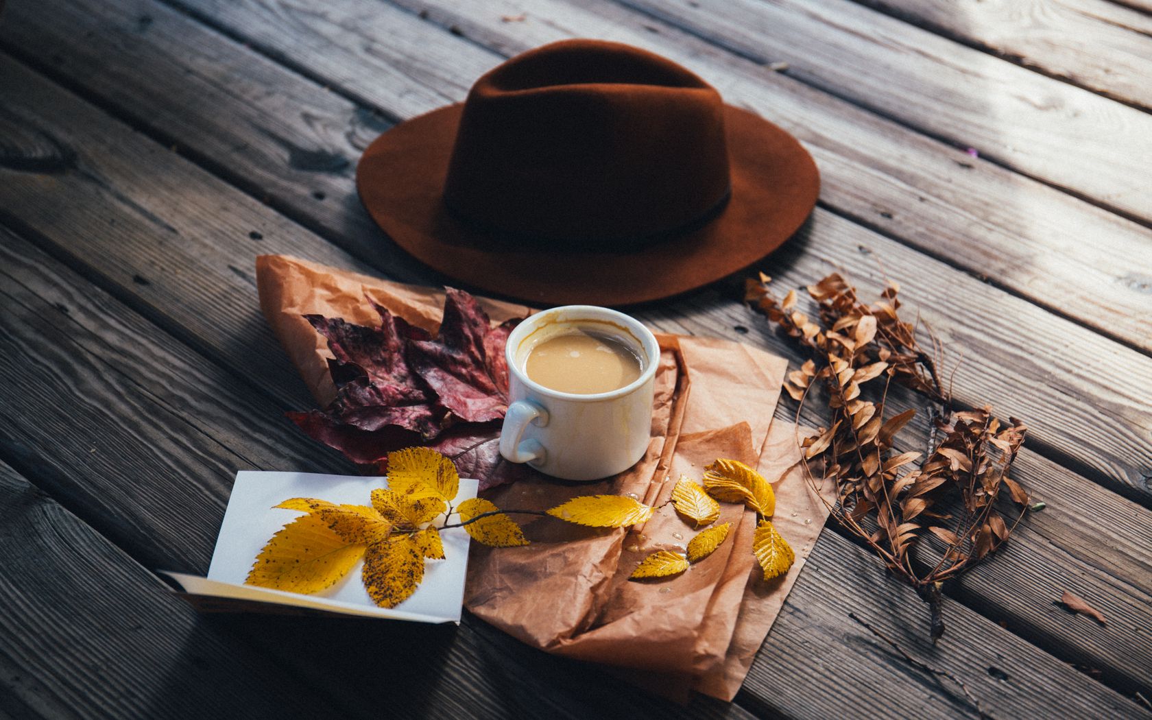 1680x1050 Wallpaper coffee, hat, leaves