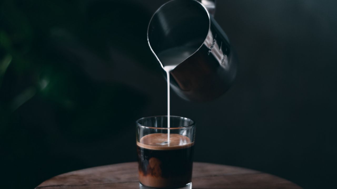 Wallpaper coffee, milk, glass, hand