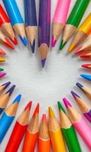 Preview wallpaper colored pencils, chiseled, set, heart