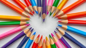 Preview wallpaper colored pencils, chiseled, set, heart
