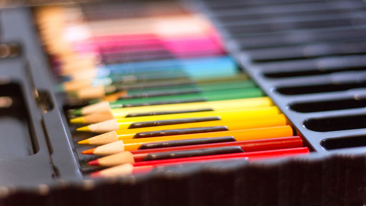Wallpaper colored pencils, set, multicolored