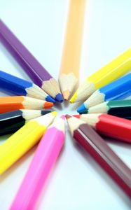 Preview wallpaper colored pencils, set, sharpened