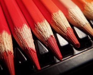 Preview wallpaper colored pencils, sharpened, red