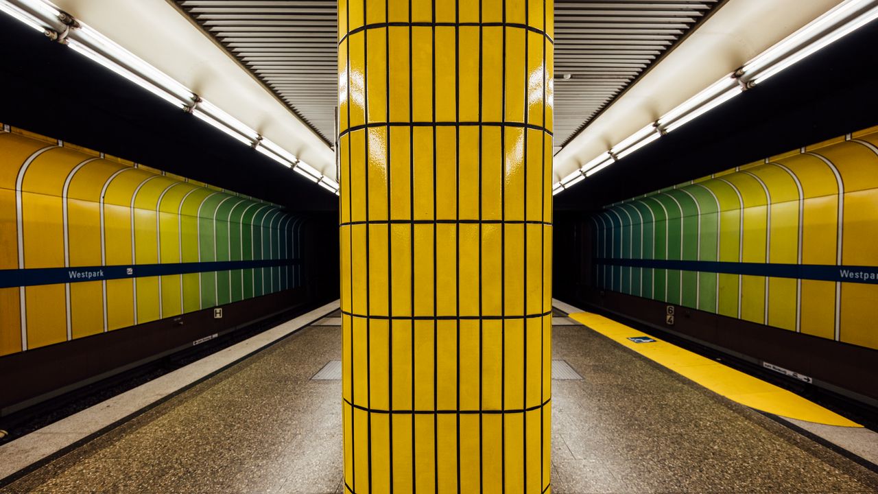 Wallpaper column, metro, tunnel, yellow