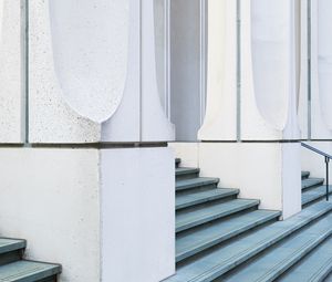 Preview wallpaper columns, facade, building, white