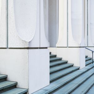 Preview wallpaper columns, facade, building, white