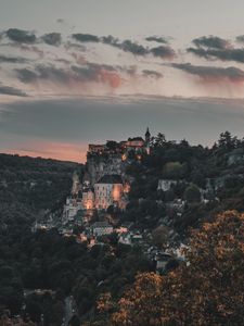 Preview wallpaper commune, mountains, buildings, rocamadour, france