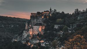 Preview wallpaper commune, mountains, buildings, rocamadour, france