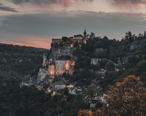 Preview wallpaper commune, mountains, buildings, rocamadour, france