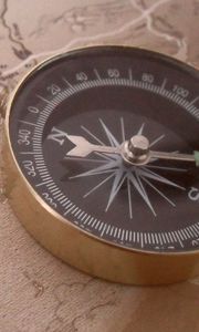 Preview wallpaper compass, direction, trip