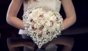 Preview wallpaper composition, bride, roses, wedding bouquet