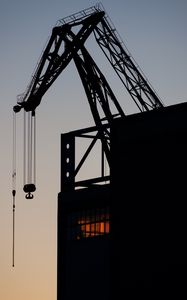 Preview wallpaper construction crane, building, silhouettes, dark