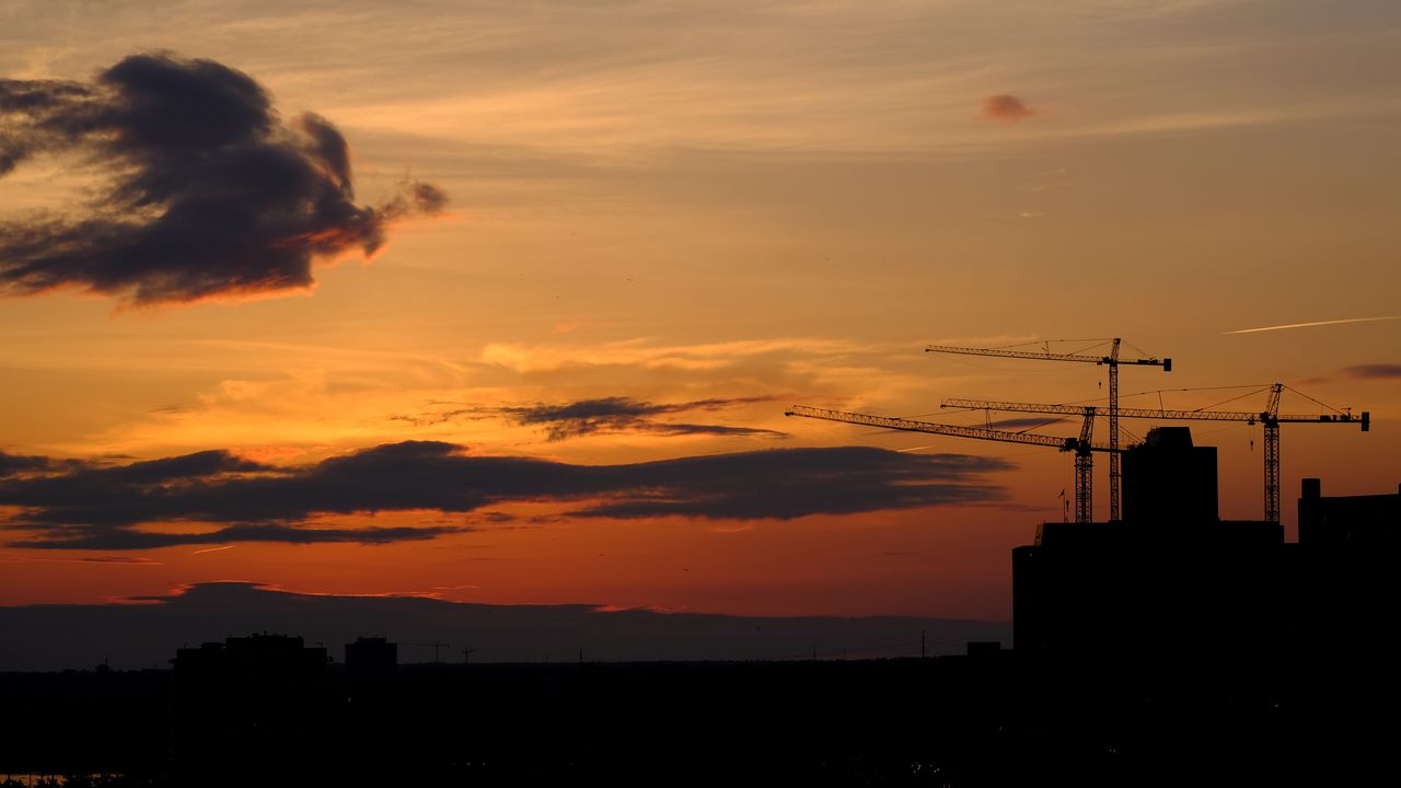 Wallpaper construction cranes, buildings, silhouettes, sunset, dark