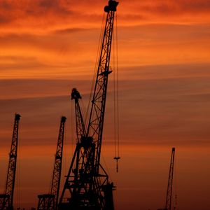 Preview wallpaper construction cranes, sunset, silhouettes