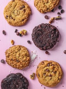 Preview wallpaper cookies, chocolate, raisins, dessert