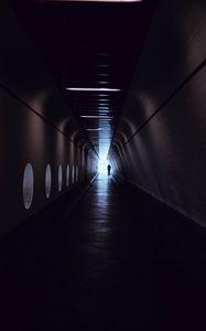 Preview wallpaper corridor, tunnel, dark, silhouette, light