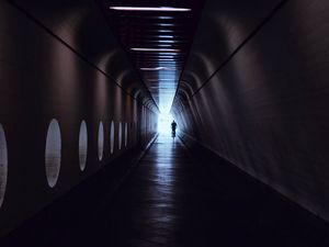 Preview wallpaper corridor, tunnel, dark, silhouette, light