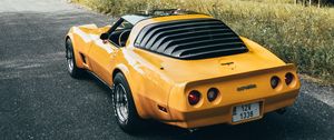 Preview wallpaper corvette, car, sports car, yellow, rear view
