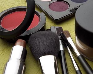 Preview wallpaper cosmetics, brushes, paint, visagiste, makeup