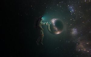 Preview wallpaper cosmonaut, astronaut, planet, blur, space