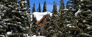 Preview wallpaper cottage, camp site, trees, fir-trees, snow, clearly