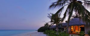 Preview wallpaper country house, romanticism, coast, palm trees, evening, light