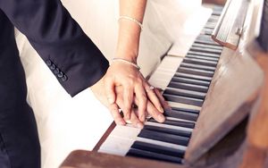 Preview wallpaper couple, hands, jewelry, wedding, piano, keys