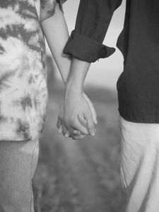 Preview wallpaper couple, hands, love, romance, black and white, bw