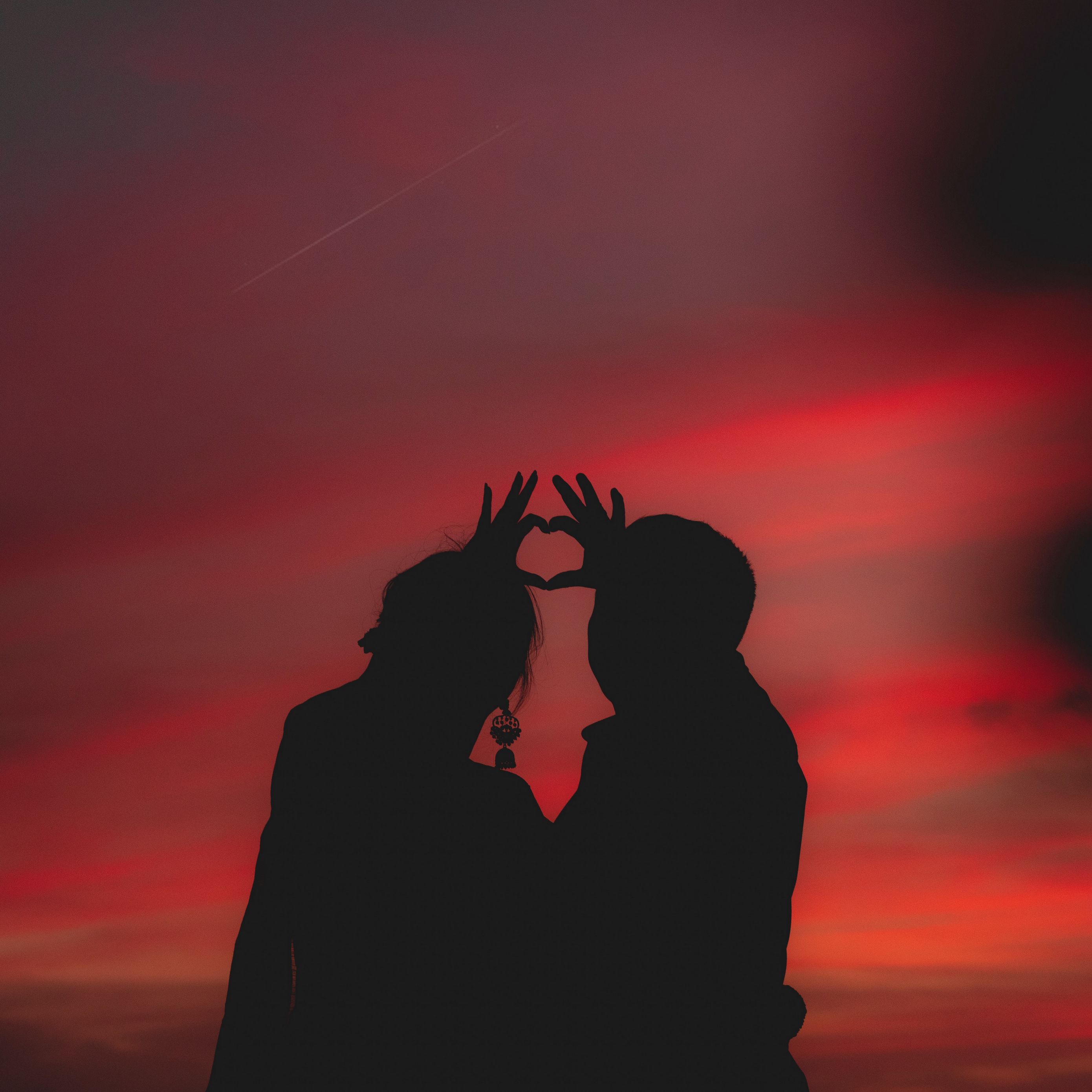 Download wallpaper 2780x2780 couple, heart, silhouettes, hands, love ...