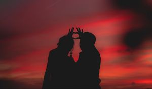 Preview wallpaper couple, heart, silhouettes, hands, love