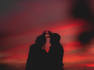 Preview wallpaper couple, heart, silhouettes, hands, love