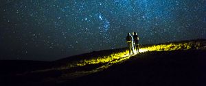 Preview wallpaper couple, hill, sky, stars, night, dark