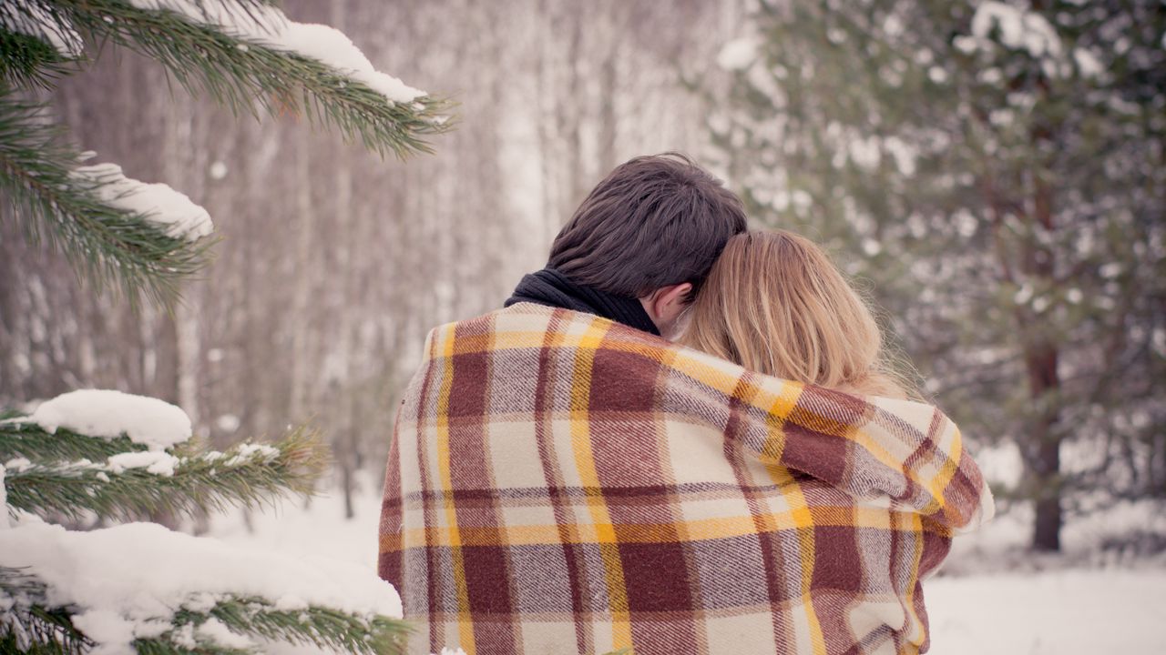 Wallpaper couple, hugs, plaid, love, snow, winter