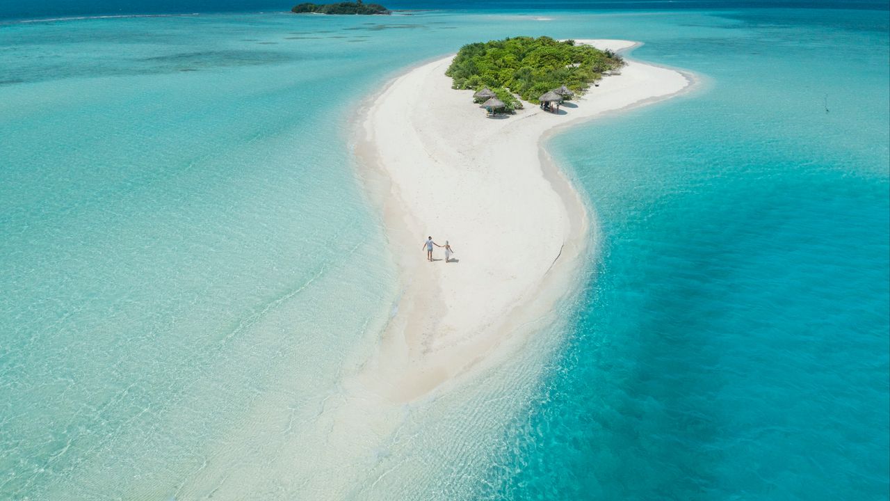Wallpaper couple, island, aerial view, ocean, maldives, romance