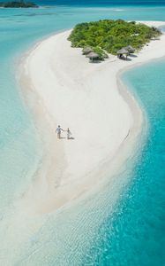 Preview wallpaper couple, island, aerial view, ocean, maldives, romance