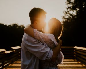 Preview wallpaper couple, kiss, love, tenderness, sunlight
