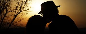 Preview wallpaper couple, kiss, love, dark, sunset