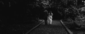 Preview wallpaper couple, love, bw, wedding, path