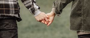 Preview wallpaper couple, love, hands, touch