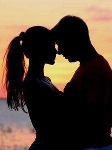 Sunset romantic couple in an embrace love Wallpaper HD  Wallpapers13com