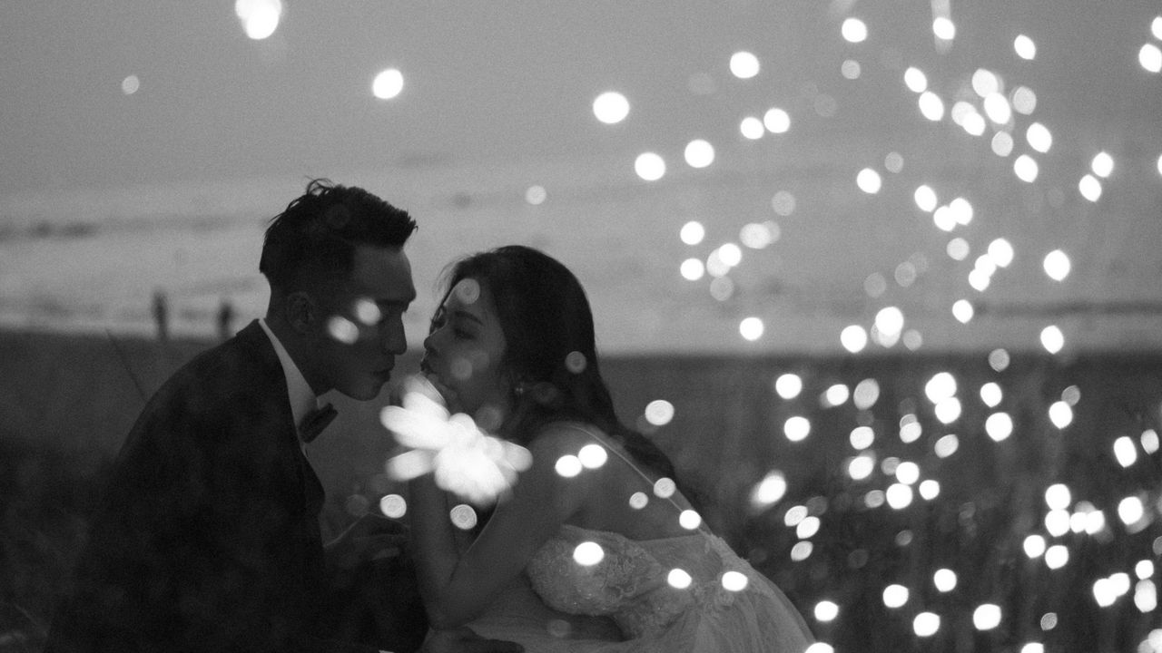 Wallpaper couple, love, wedding, sparks, black and white