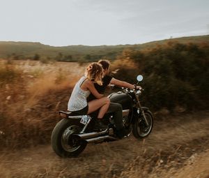 Preview wallpaper couple, motorcycle, love, speed