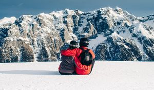 Preview wallpaper couple, mountains, travel, sport