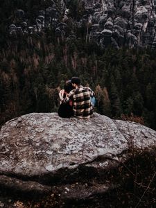 Preview wallpaper couple, rocks, mountains, top, love